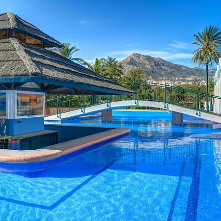 Benalbeach Costa 公寓